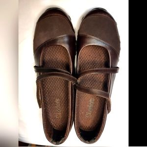 Skechers  Brown Leather Mary Jane Style Size 8